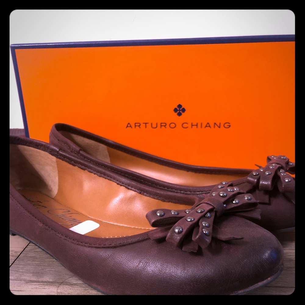 Never worn flats